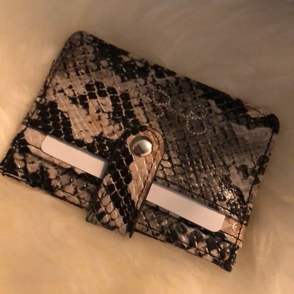 BCBG Shoes with matching clutch - Picture 7 of 8